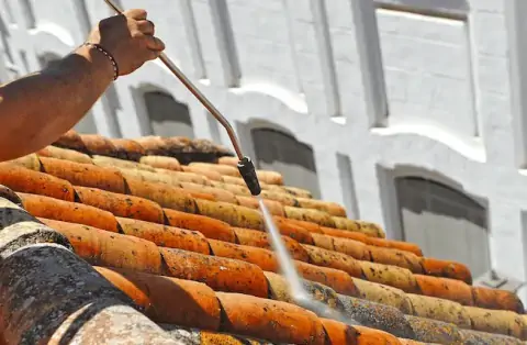 Nettoyage de toitures - Jonquières